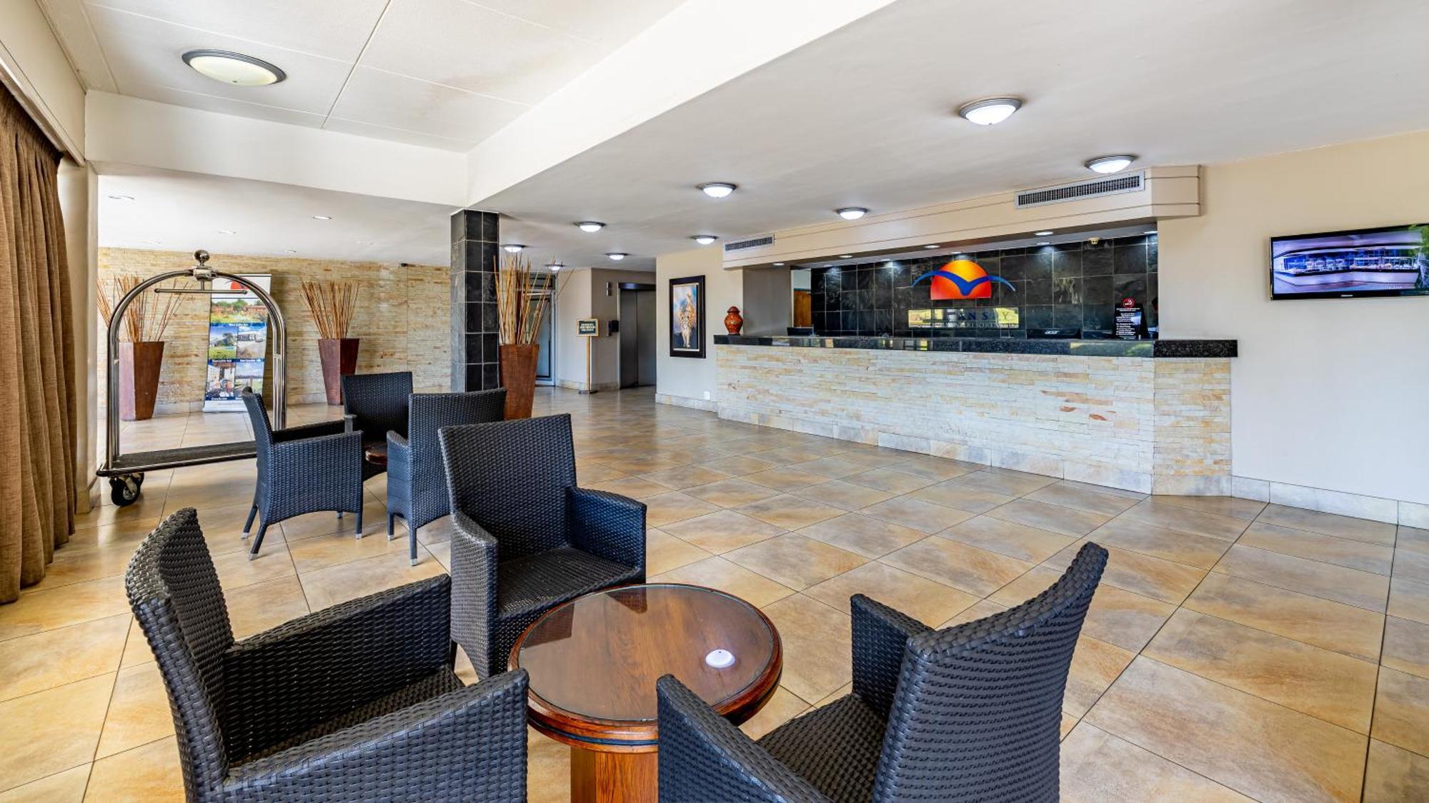 African Sky Ermelo Inn 外观 照片
